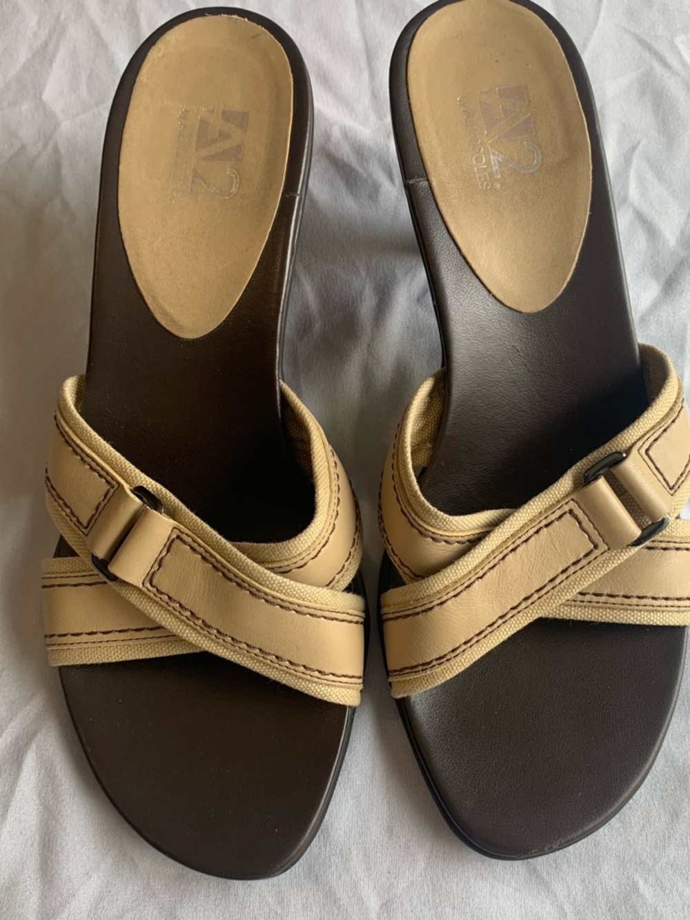 AEROSOLES Women’s Size 9 Beige &  Brown Slide Mules Heel Leather